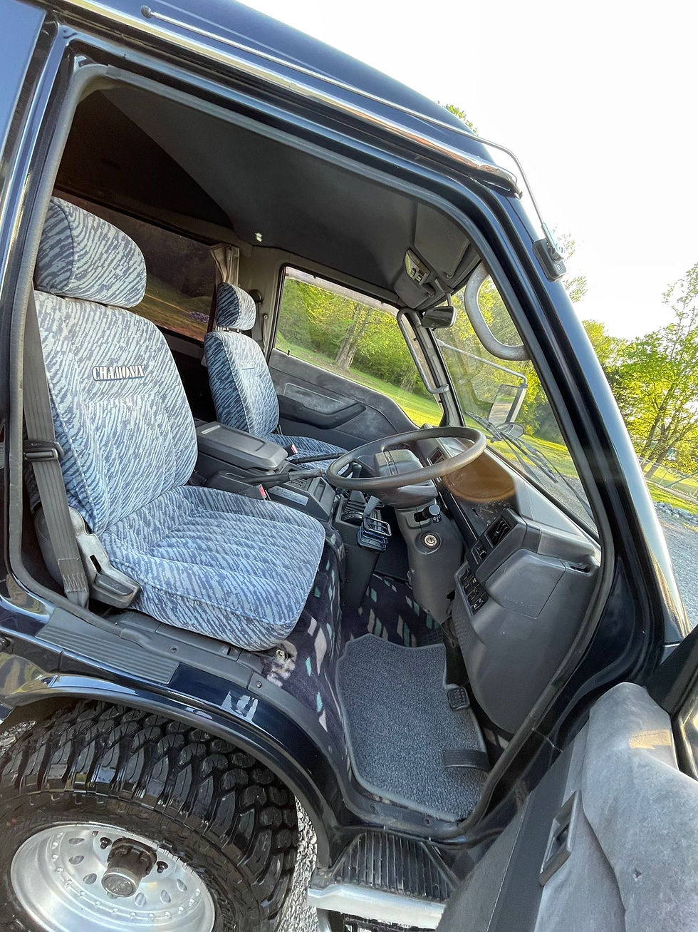 Thumbnail: sold93 Mitsubishi  DELICA P35W STARWAGON CHAMONIX 4x4 124K mile serviced usa