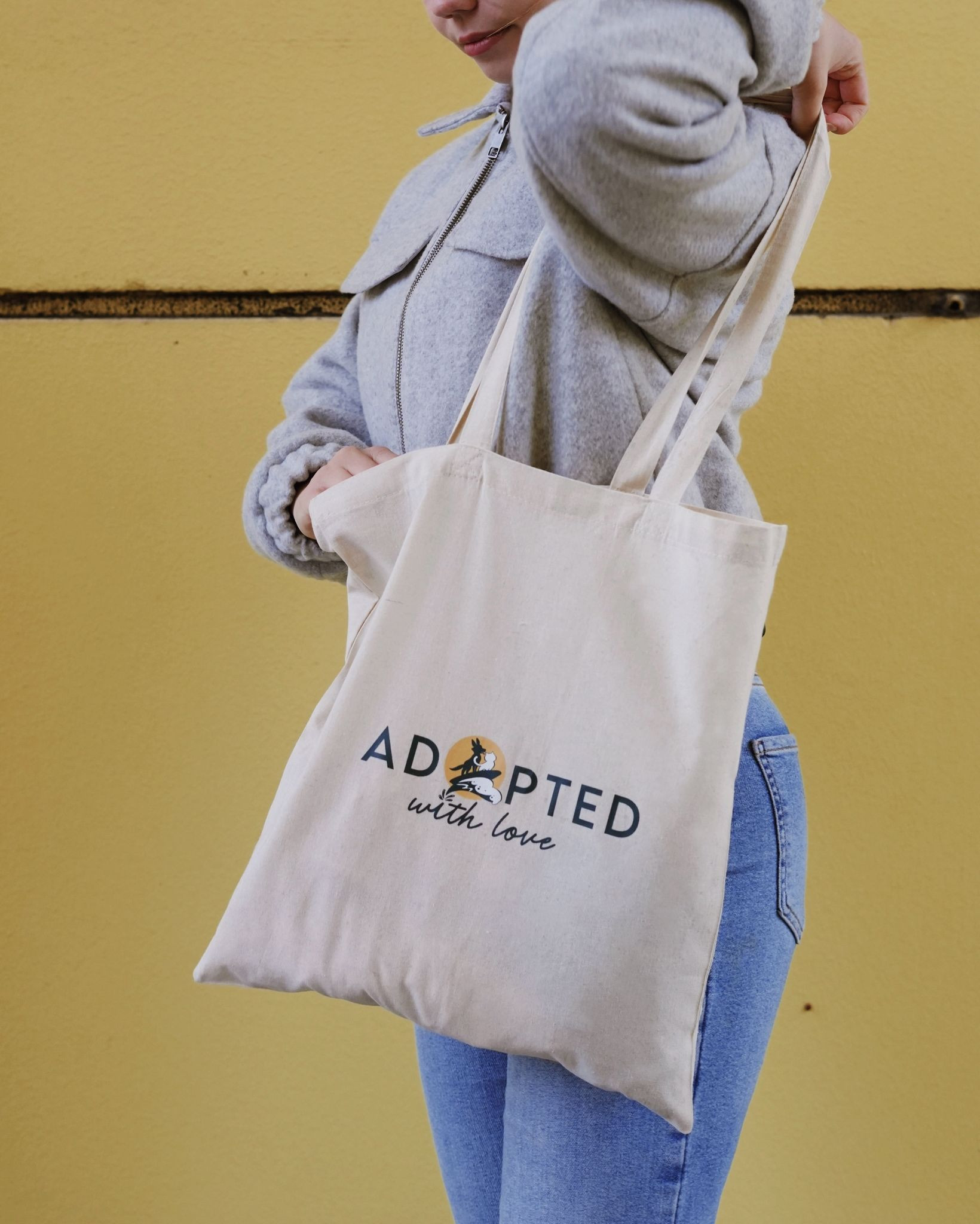 Adopted with love -canvaskassi