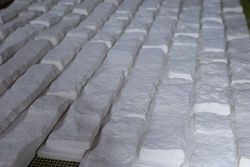 rok-mar-kamień elewacyjny-skała toscańska-biel ecru-02000