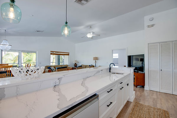 011-840LagoonDrive-SummerlandKey-FL-33042-FULL.jpg