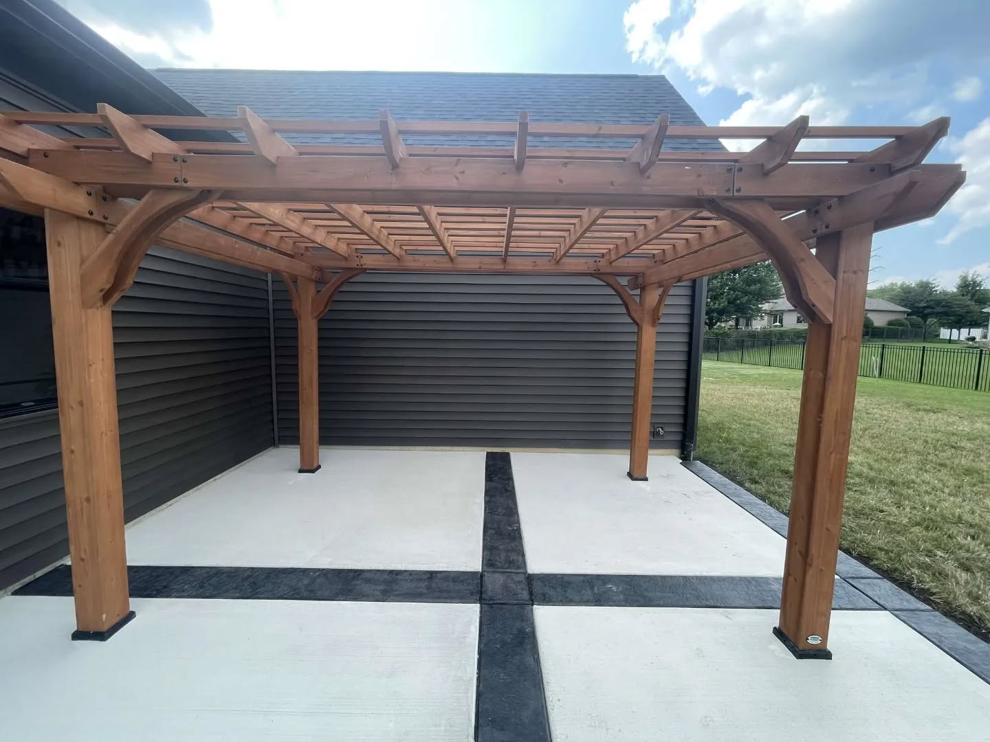 pergola and patio design and install construction 