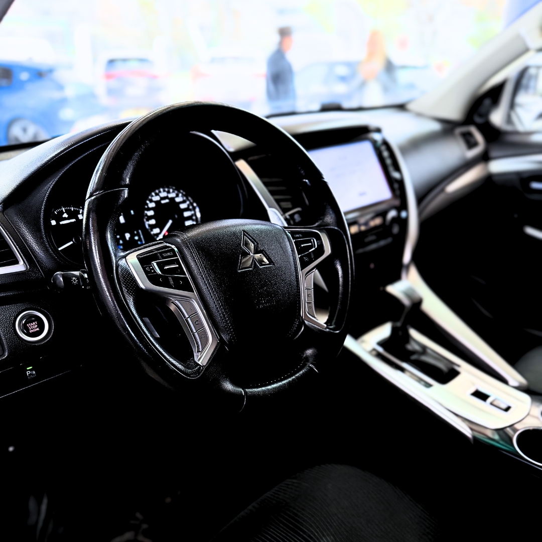 Mitsubishi Montero Sport — foto 12 de 15