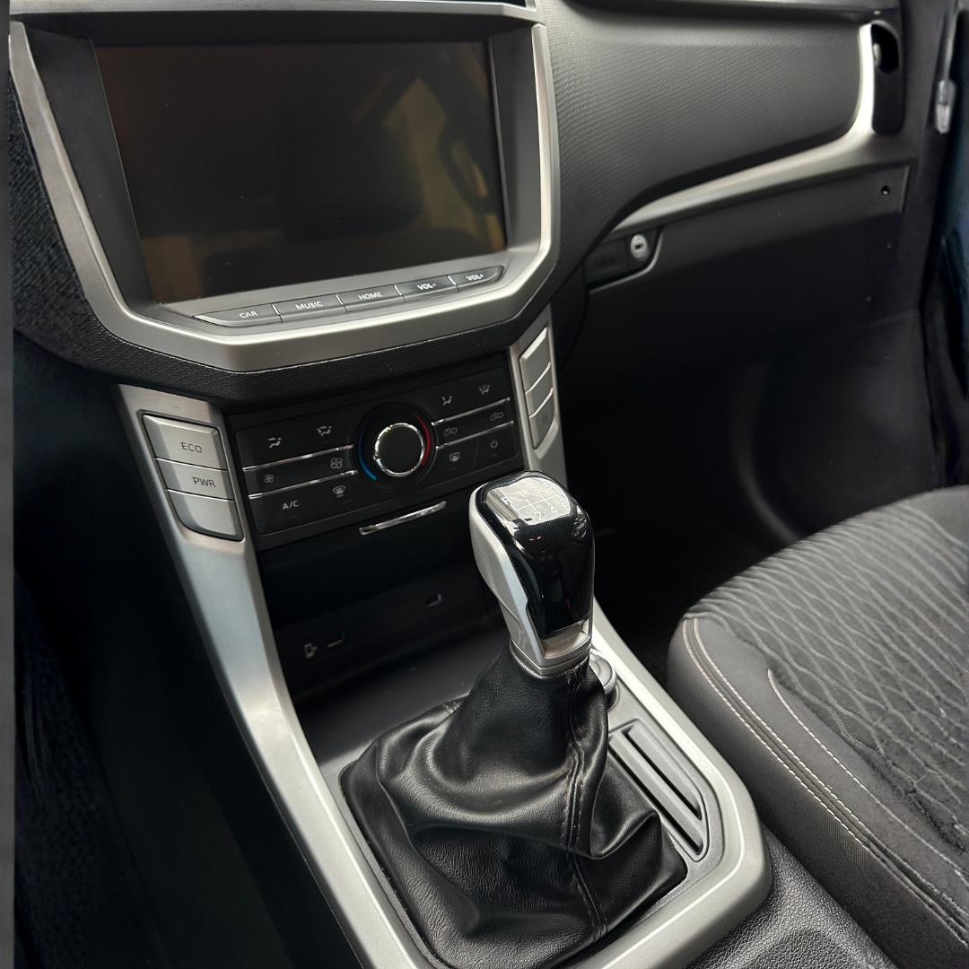 Maxus T60 — foto 15 de 15