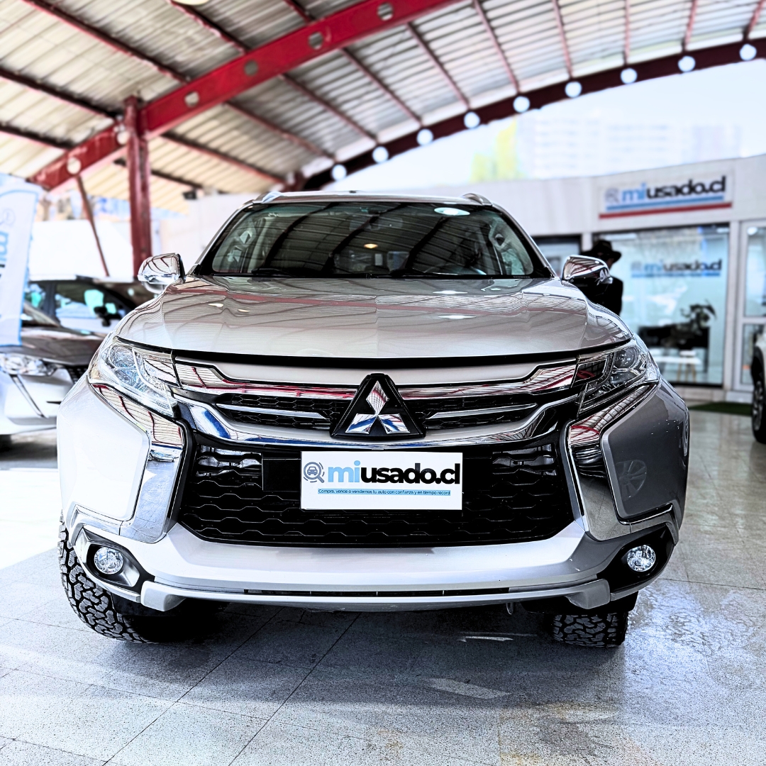 Mitsubishi Montero Sport — foto 9 de 15