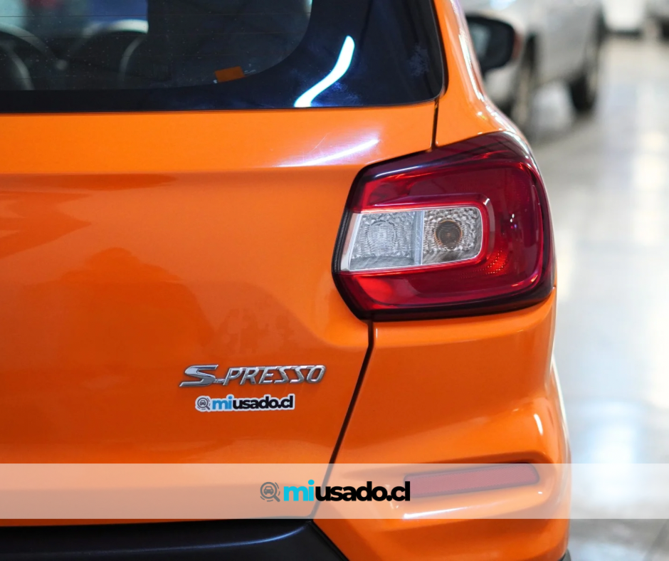 Miniatura: Suzuki S-Presso GLX 2022