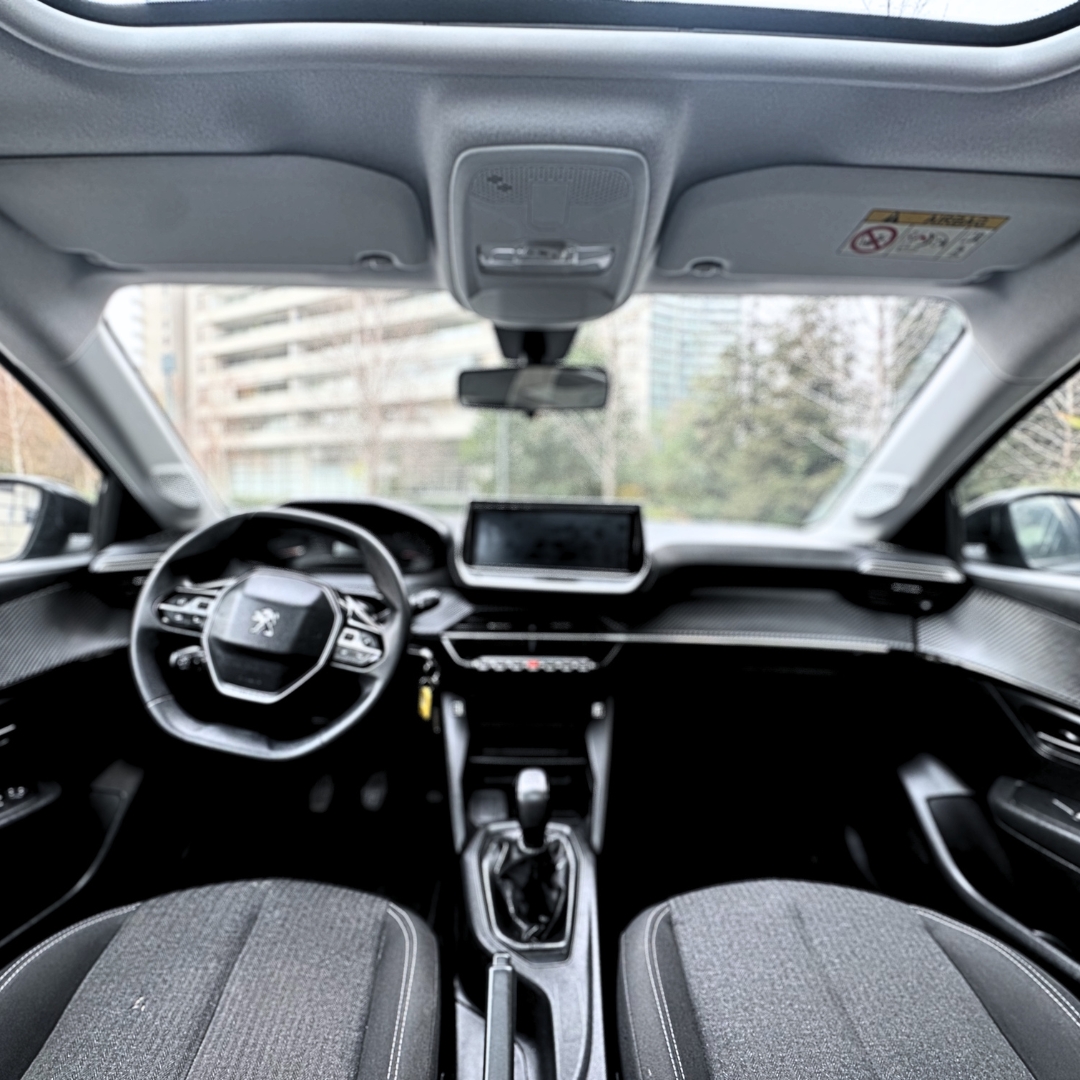 Peugeot 208 Style — foto 15 de 15