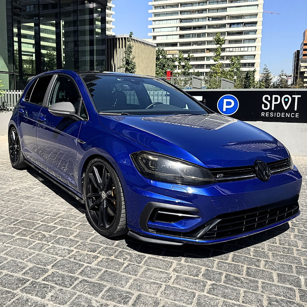 Miniatura: Volkswagen Golf R AWD 2021