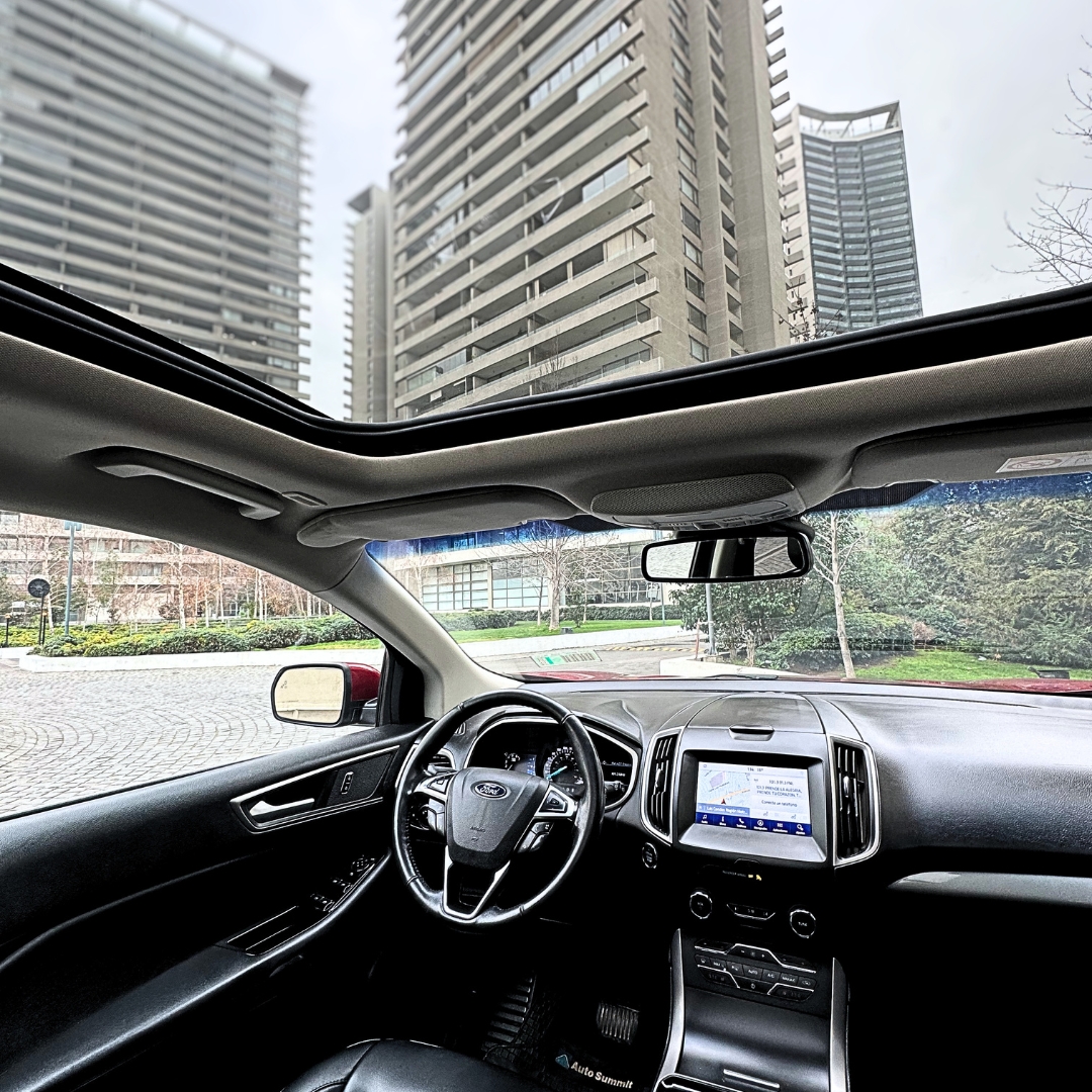 Ford Edge — foto 15 de 15