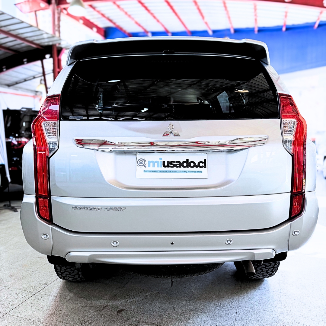 Mitsubishi Montero Sport — foto 6 de 15