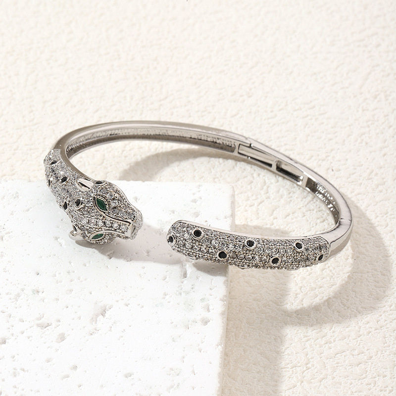 Thumbnail: Fashion Design Zinc Alloy Leopard Head Barcelet Pave Rhinestone Crystal Panther 
