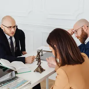 8 Ways a Lawyer App Makes Legal Services Accessible 24/7