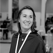 Portrait de Lucianna, collaboratrice de Base Communication