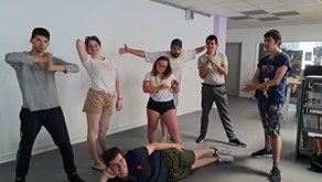 CRÉATION D'UN CLIP DE RAP PAR LES JEUNES DE L'UE AVEC L'ARTISTE HIPPOCAMPE FOU