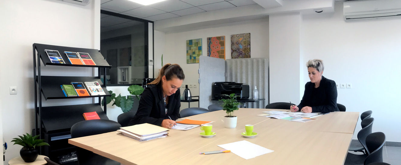 Location de salle pour coworking et reunion, coworking, séminaire, team building, espace de travail, télétravail, événements, location à l’heure, location à la journée, bureau tout équipé, visioconférence, montrond les bains, loire, forez, solutions de travail pour les pros