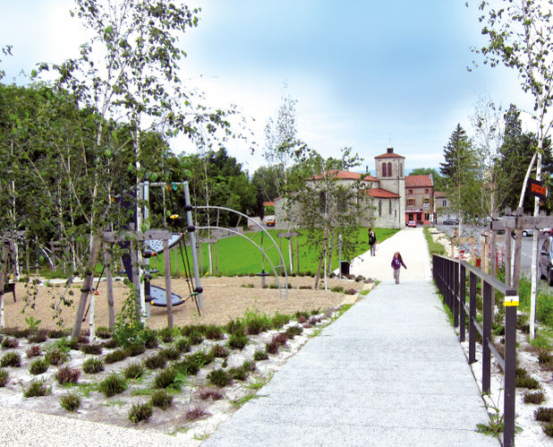 location bureau, location salle de réunion, coworking, séminaire, team building, espace de travail, télétravail, événements, bureau partagé, location à l’heure, location à la journée, bureau tout équipé, visioconférence, montrond les bains, loire, forez, solutions de travail pour les pros, espace pro, bureau clé en main, location sans engagement