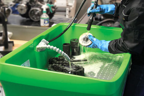 BIO-CIRLE-L_AF_reinigen-in-der-Werkstsatt_600x600.jpeg