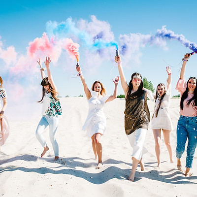 Girls with Champagne