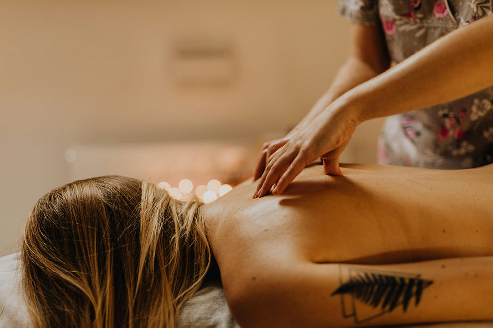 Anzhelika Wyss Expertin für ICOONE, Akupressur und Massage in Glattbrugg.