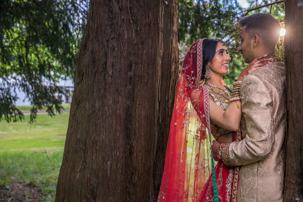 Asian Wedding Photgraphy. Hindu Bride & Groom