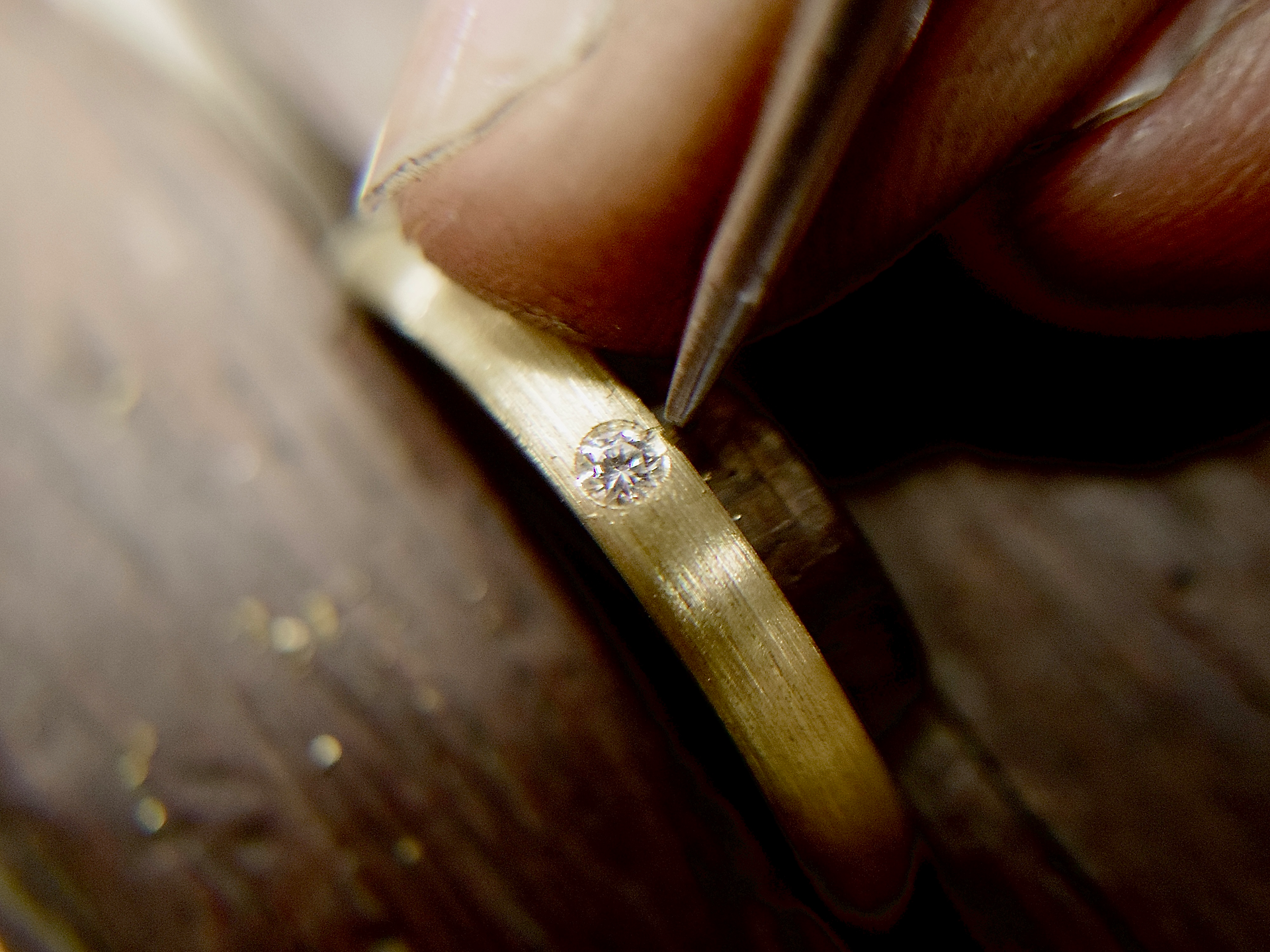 Diamond set on a wedding band