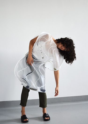 inspiring fashion garment with 3d printed material