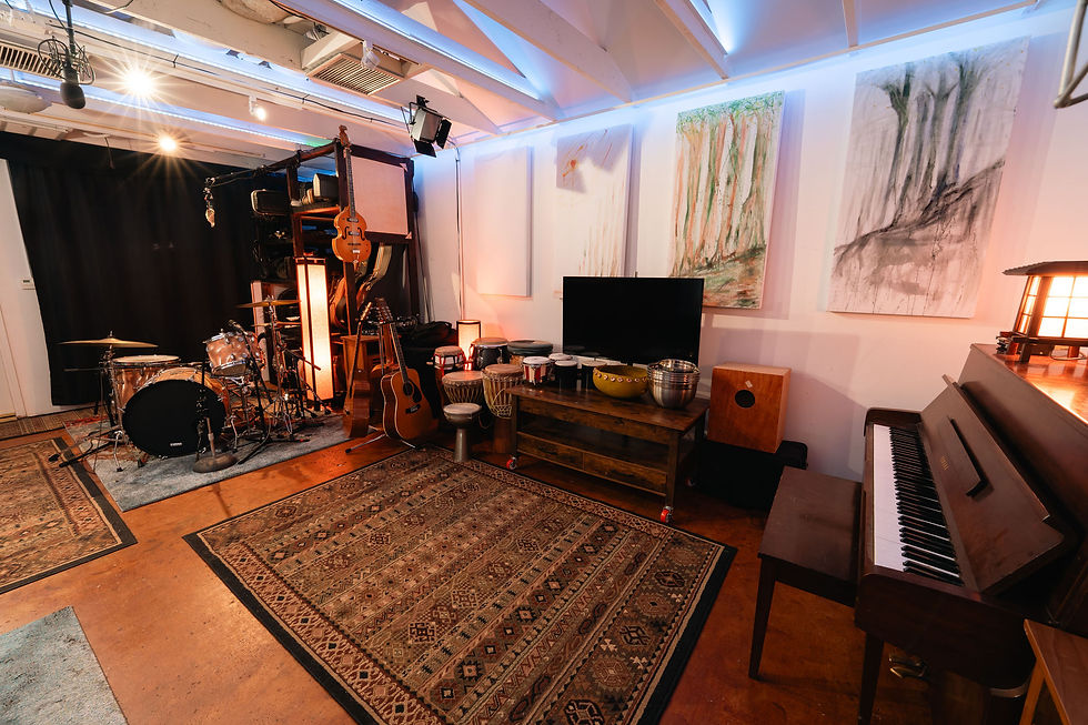 Tracking Room - Main PicB.jpg
