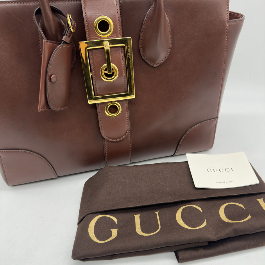 Gucci Lady Buckle 323652 520981