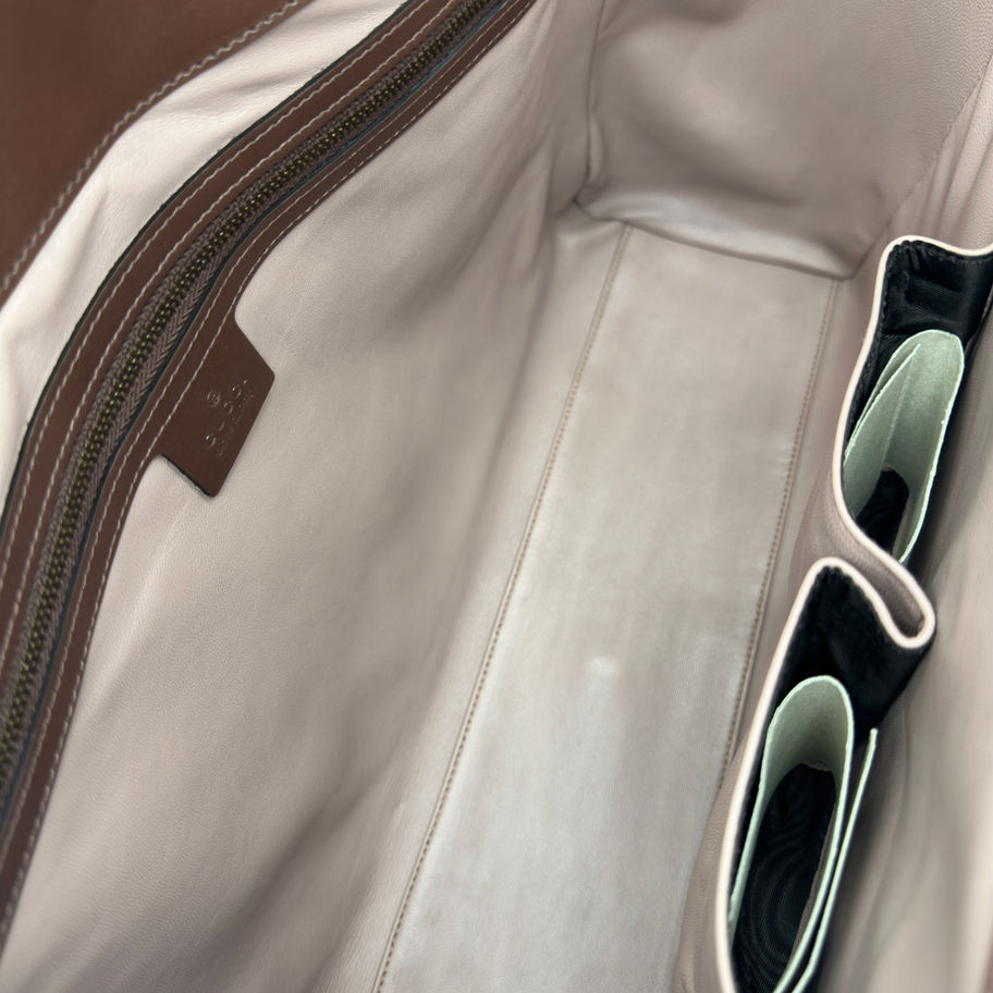 Gucci Lady Buckle 323652 520981