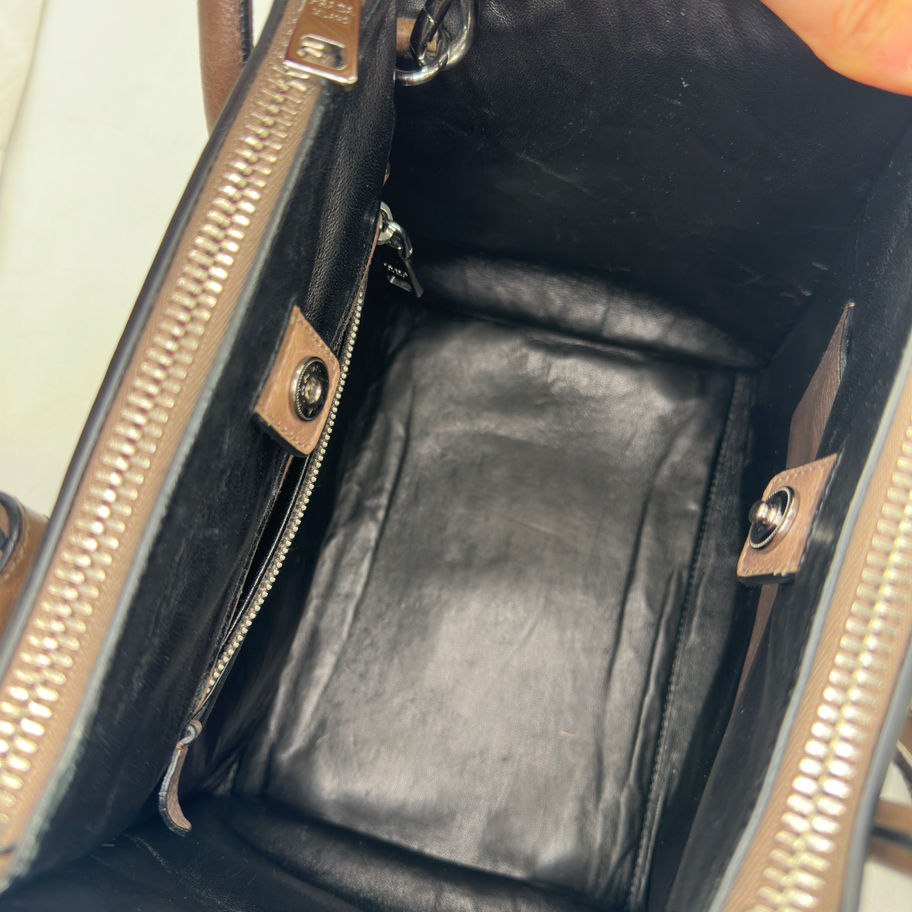 prada twin pocket tote Autenticità Garantita