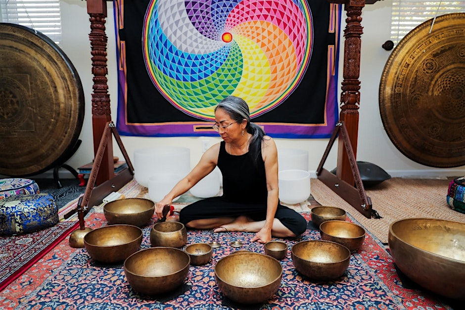 Tibetan Singing Bowls and Gongs Sound Bath with Noriko