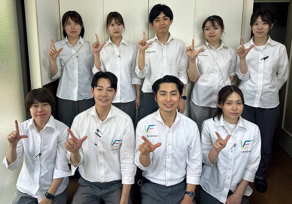 スタッフ集合写真