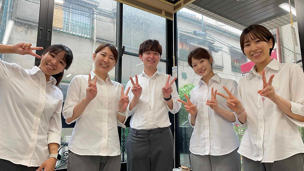スタッフ集合写真