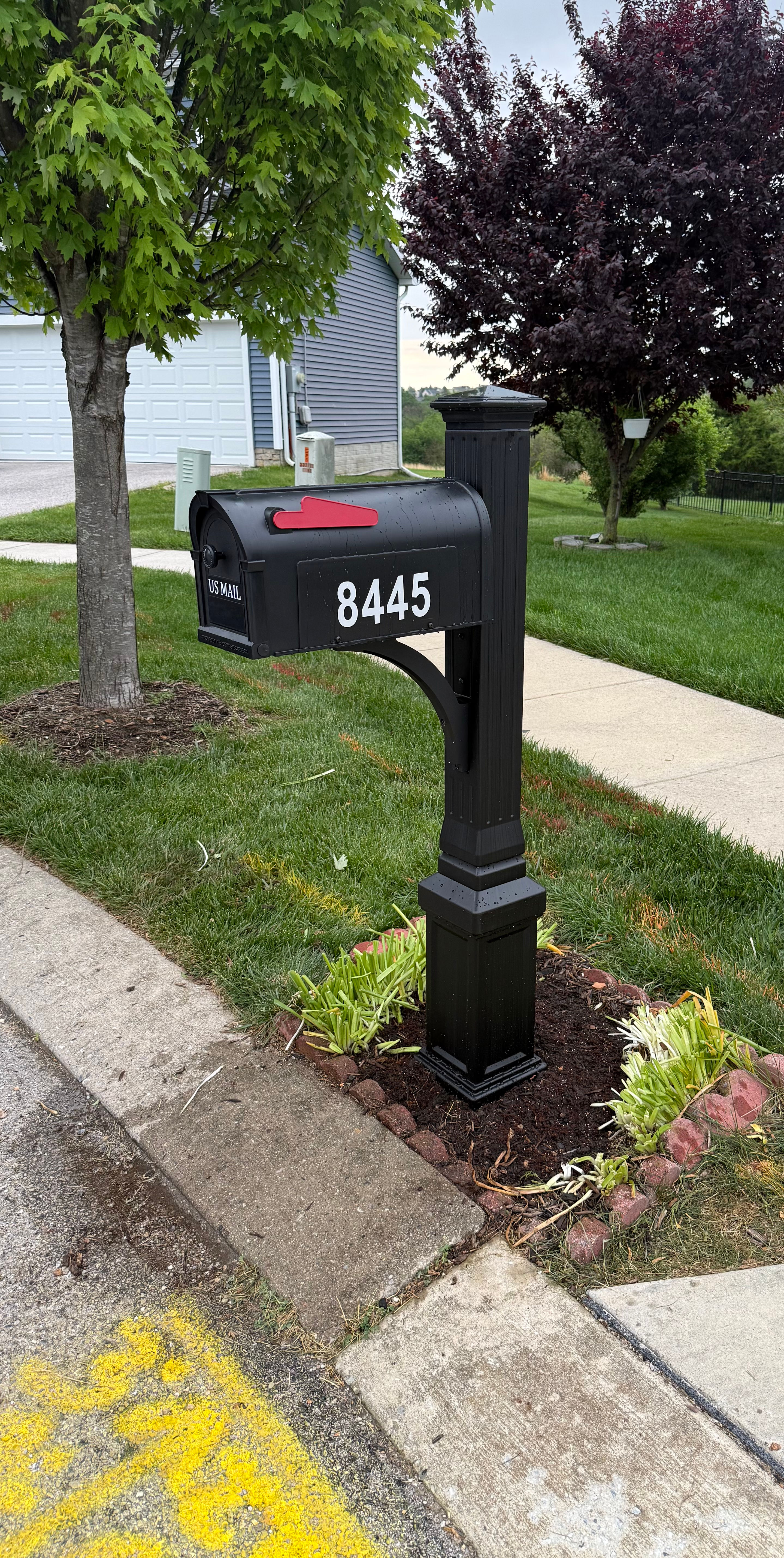 (#26) Large-Sized Black Plastic Mailbox and Post