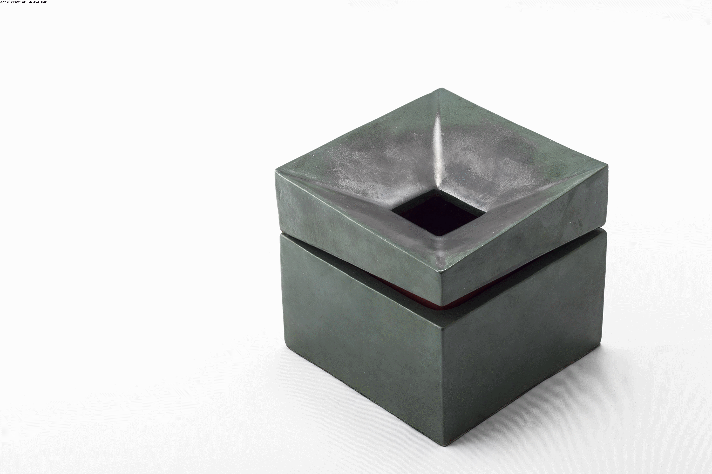 00_HitaDesignStudio_Ashtray_03