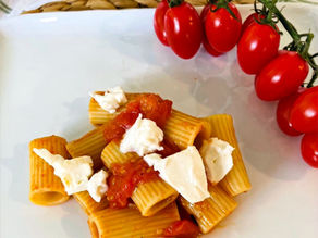 Pasta with Tomatoes and Mozzarella