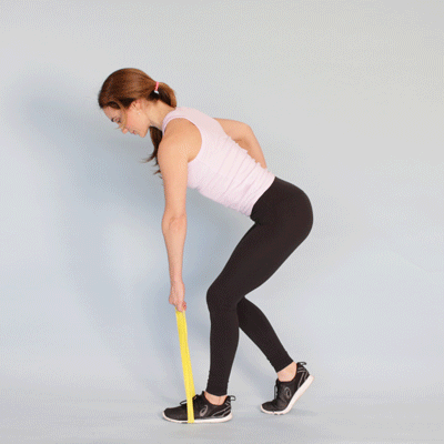 400x400_5_Quick_At_Home_Resistance_Band_Workouts_From_Top_Trainers_Bent_Over_Single_Arm_Ro