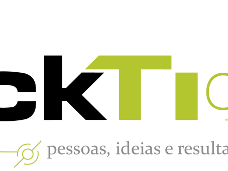 Logo comemorativa aos 17 anos da empresa.