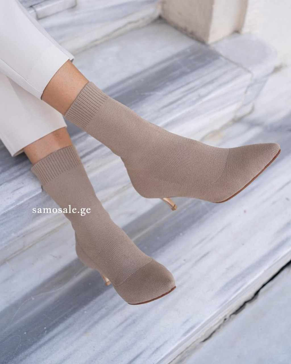 ქუსლიანი - მუქი ბეჟი