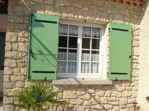Volets battants by Miroiterie Calabro