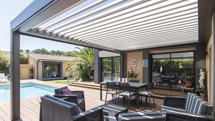 Pergola bioclimatique adossée