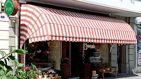 Stores extérieurs by Miroiterie Calabro