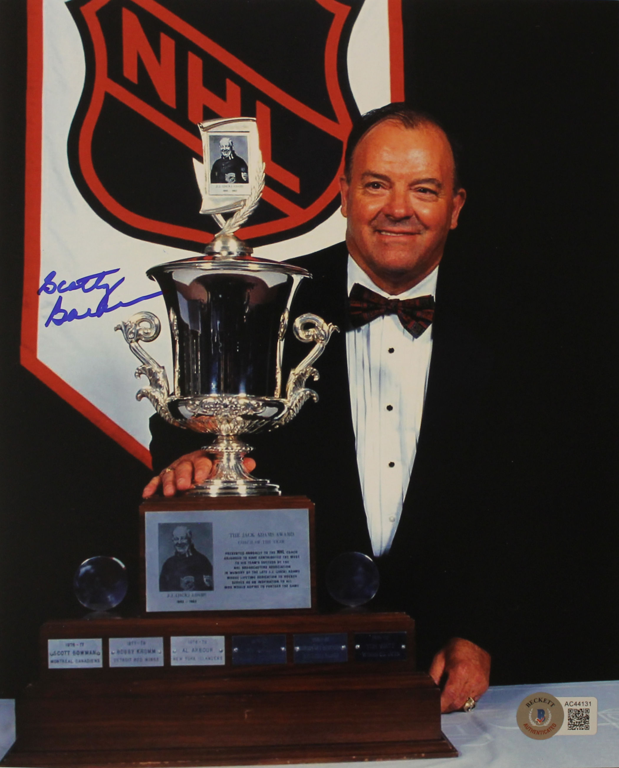 Scotty Bowman Signed 8x10 Trophy Photo