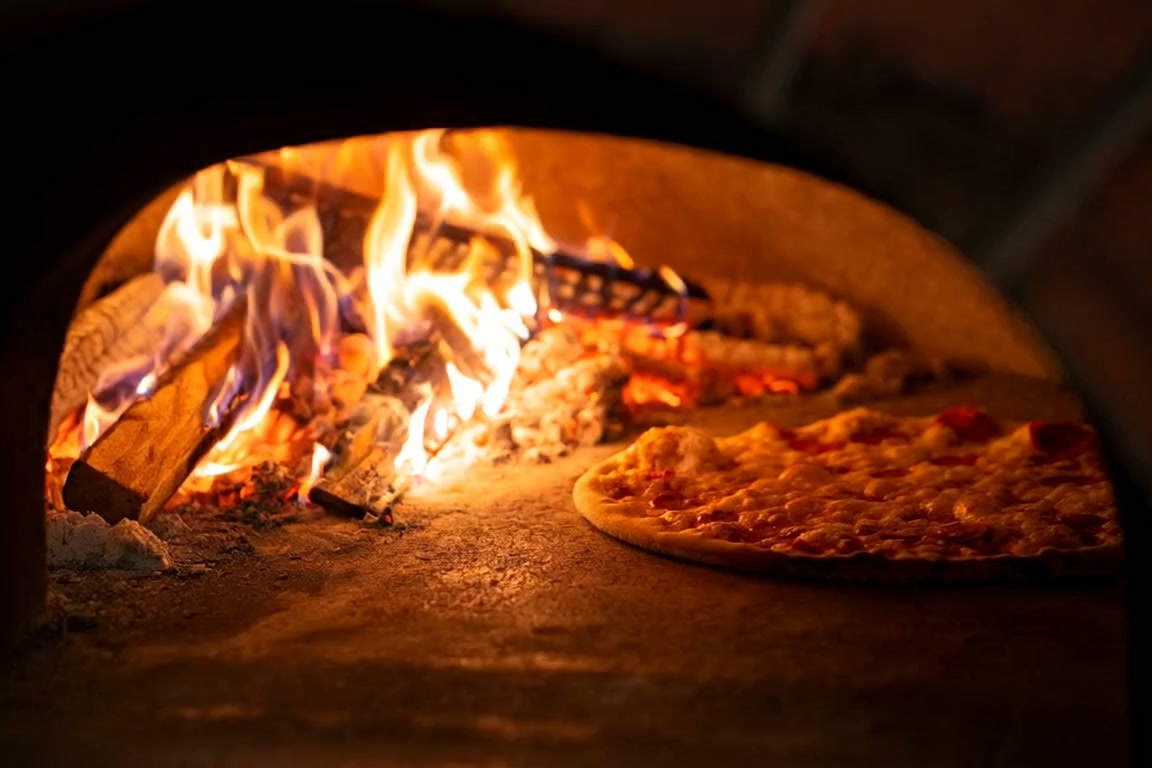 KD Gourmet Pizza food truck