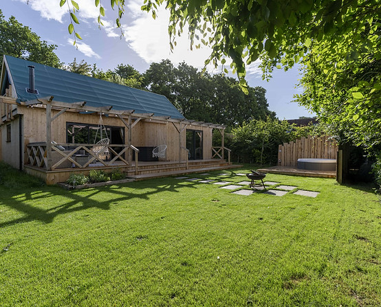 external garden view with holiday let accommodation