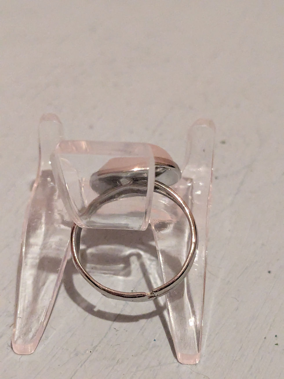 Thumbnail: Silver plated rose quartz cabochon ring adjustable