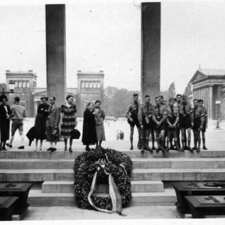 Храмы почёта, Кёнигсплац, Пивной путч, Пауль Троост, нацизм, Третий рейх, память, Мюнхен.