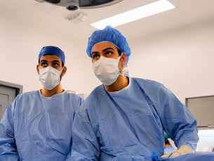 ¿Qué es una artroscopia de rodilla y cuándo puede ser necesaria?