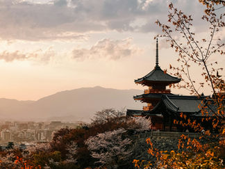 The Rise of Shoulder Season: Why Savvy Travelers Are Skipping Peak Travel