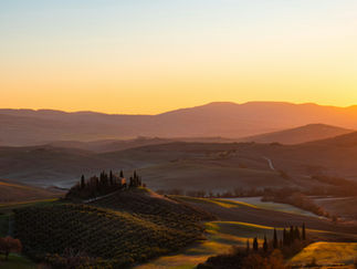 Fall in Love With Travel: Top Autumn Destinations Your Clients Will Obsess Over