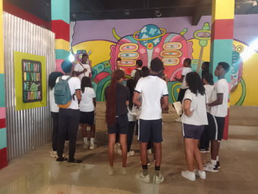 Semaine des lycées français du monde - visite de l'agence trames de Dakar